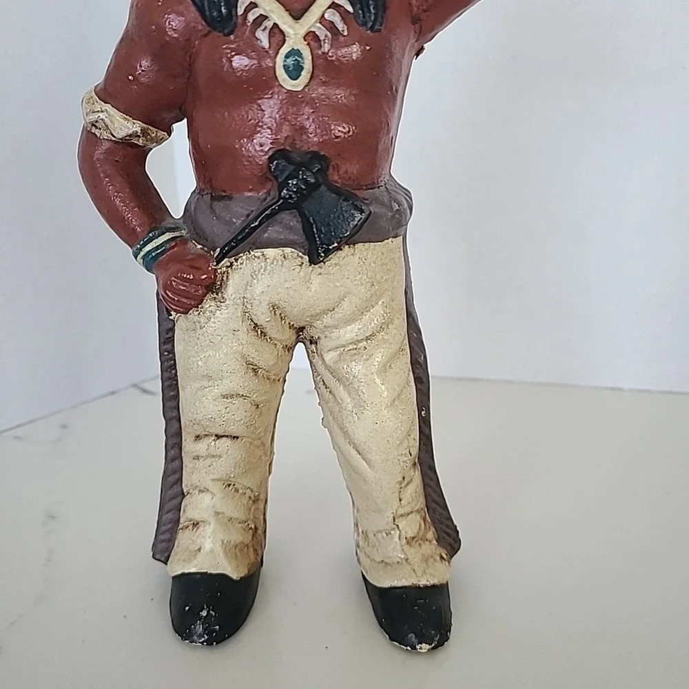 VIntage Cast Iron Native American Indian Chief‎ Warrior Tomahawk Coin Bank 9.6